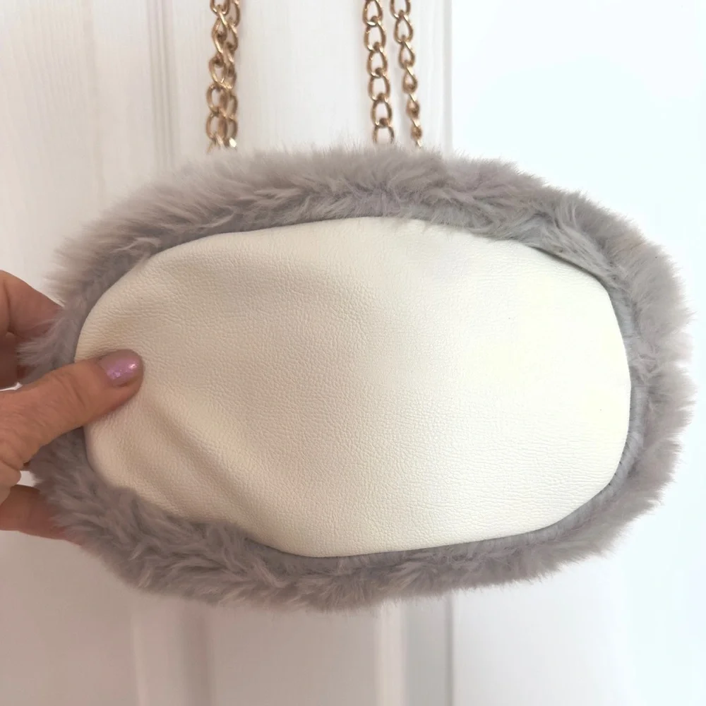 BETSEY JOHNSON ~ Chic Faux Fur Chain Bag Gray/Gold Owl Design Magnetic Closure - Picture 9 of 11